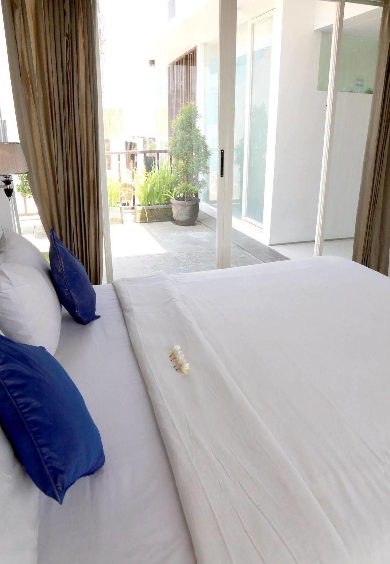Grace And Milena Guesthouse Kuta Lombok Kültér fotó