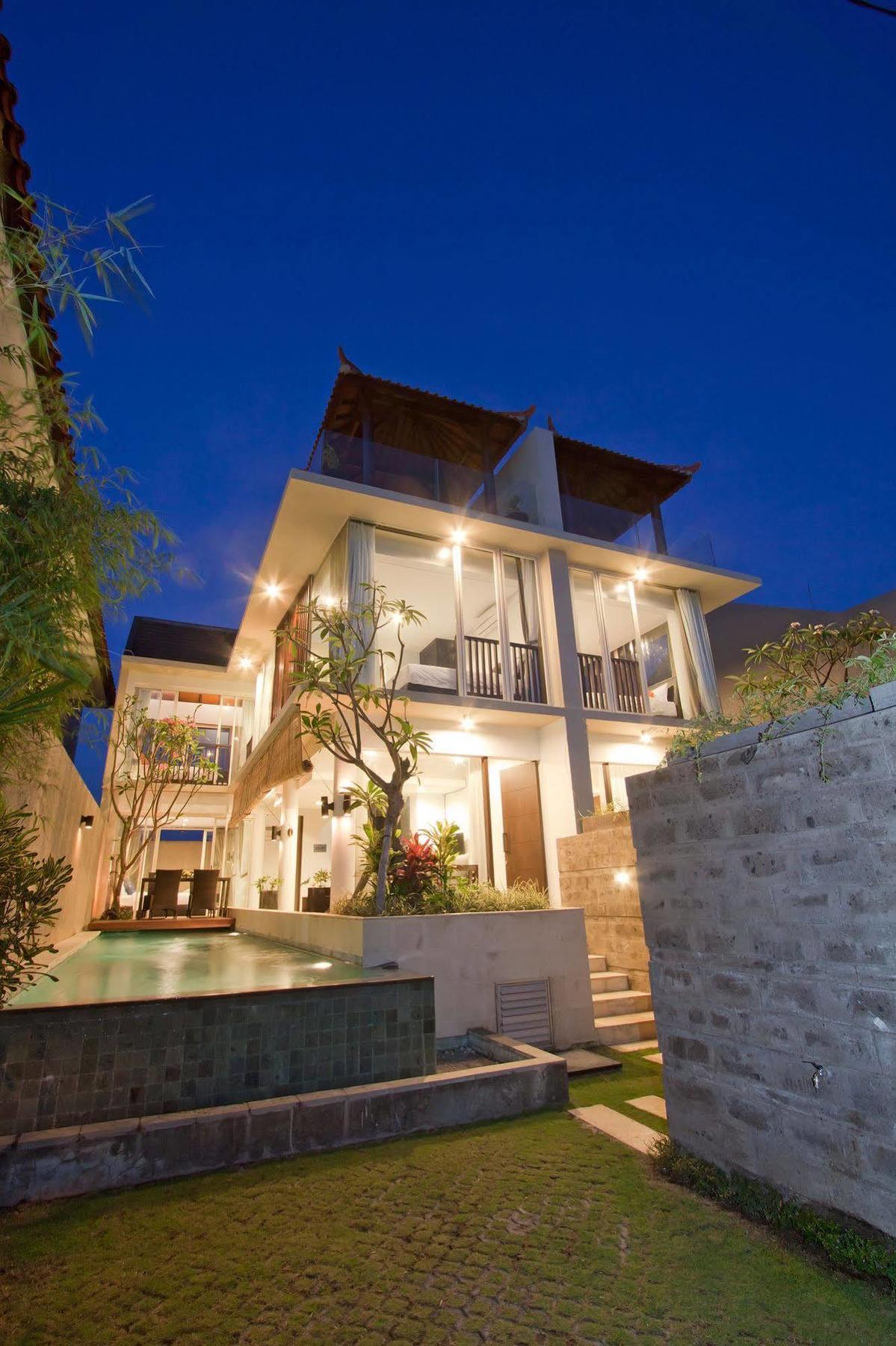 Grace And Milena Guesthouse Kuta Lombok Kültér fotó