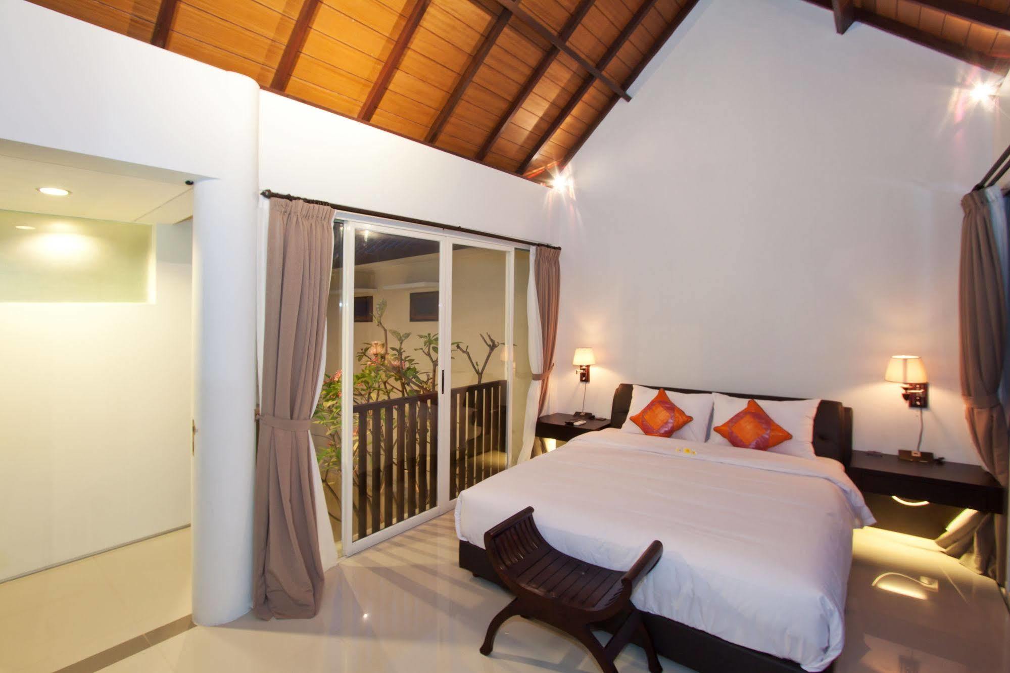 Grace And Milena Guesthouse Kuta Lombok Kültér fotó