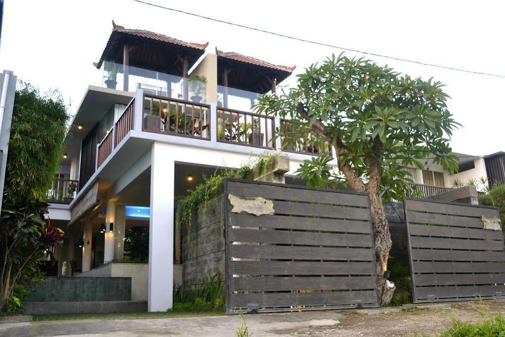 Grace And Milena Guesthouse Kuta Lombok Kültér fotó